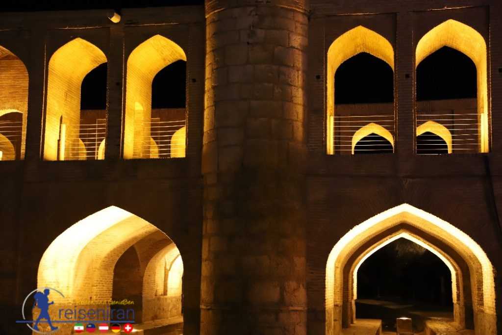 دهانه‌های 33 پل اصفهان