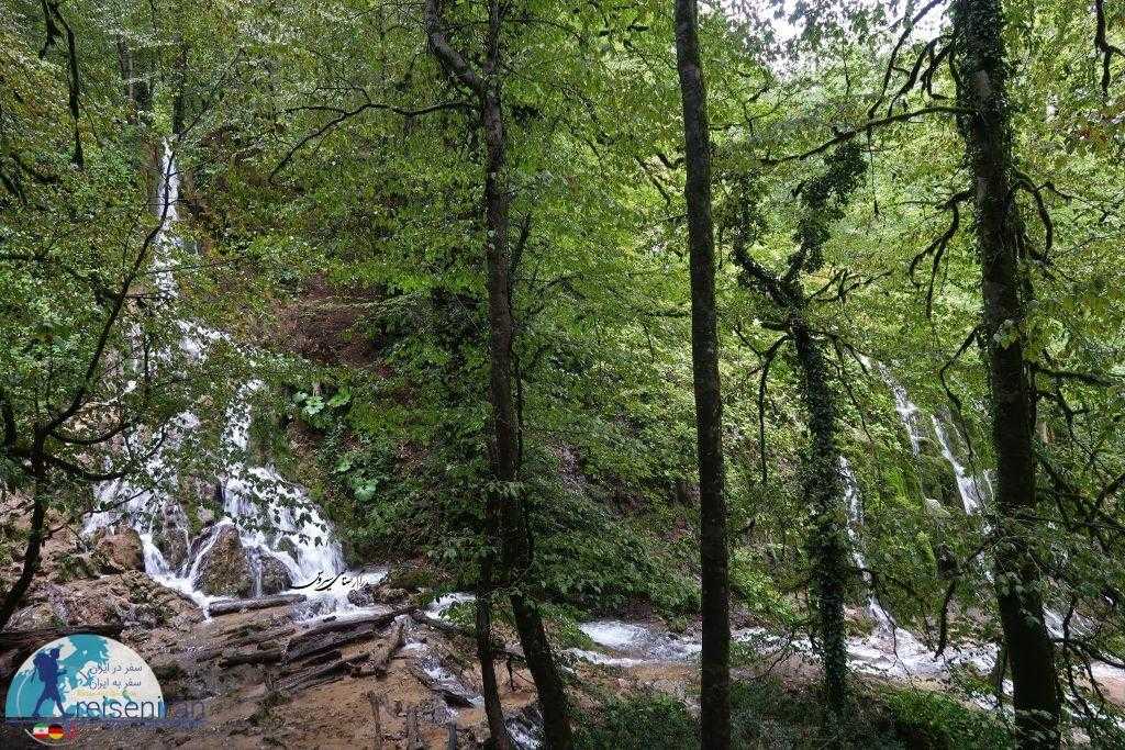 آبشار بولا در دل جنگل