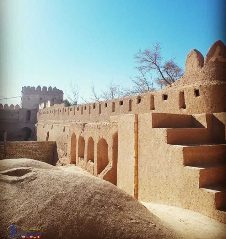 استحکامات قلعه ملاباشی یزد