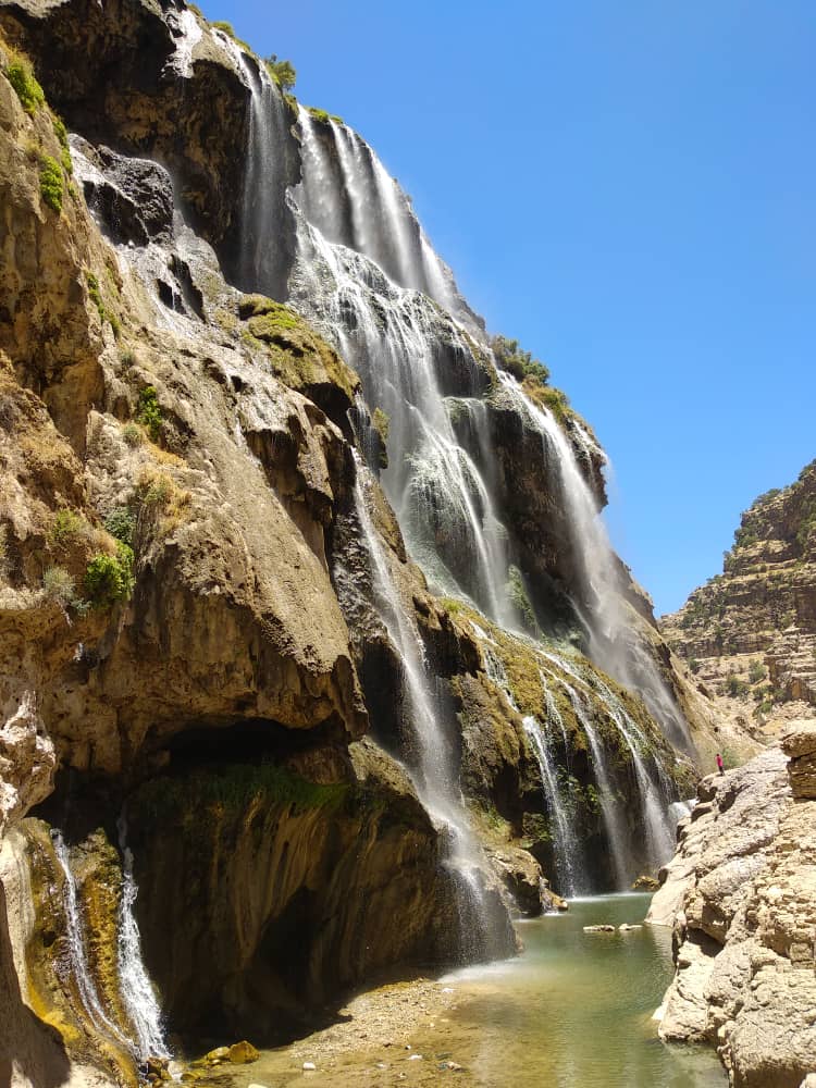 آبشار کمر دوغ