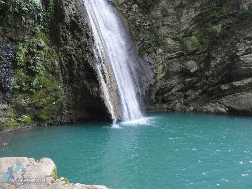 حس خنکی در کنار آبشار شیرآباد
