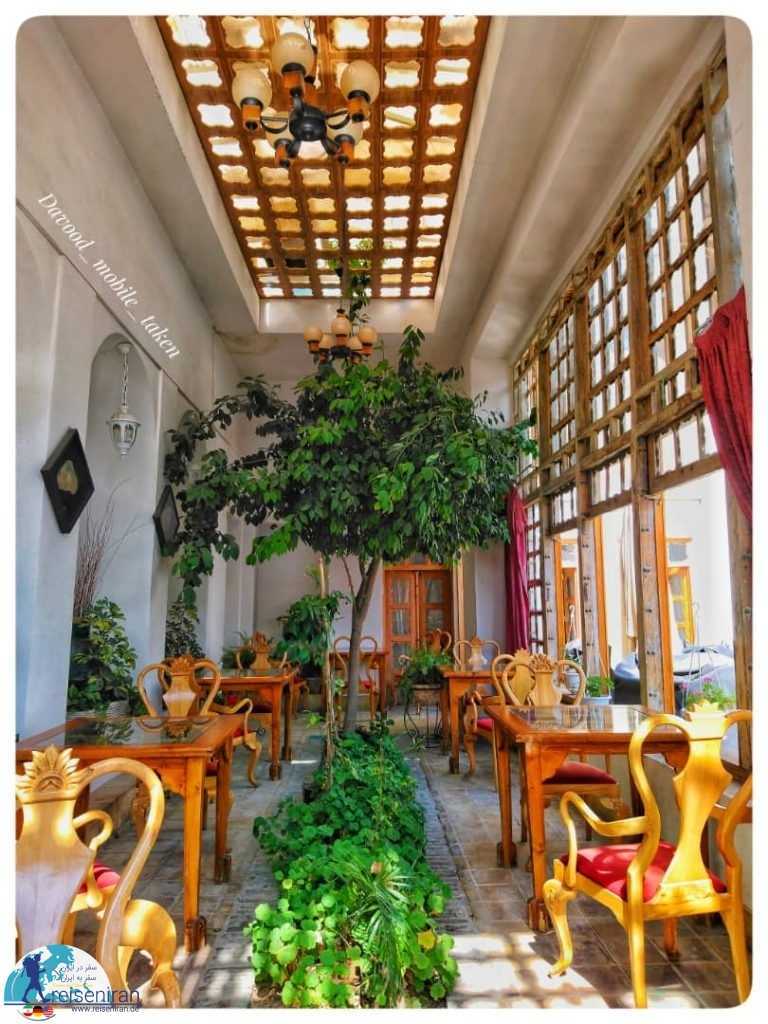 کافه هوگر اصفهان