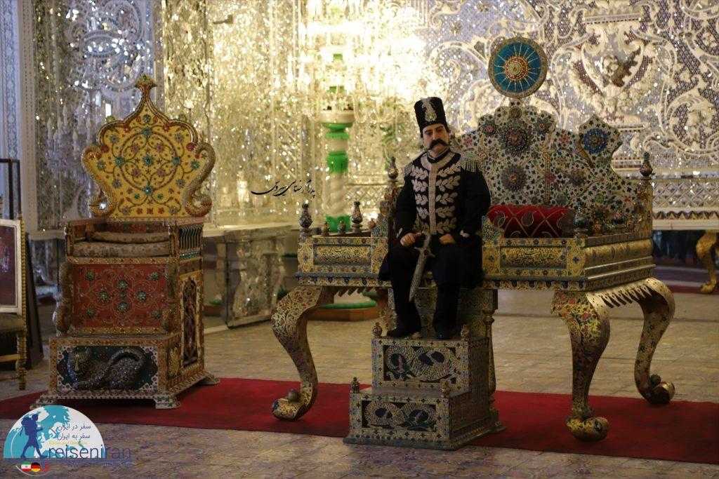 تخت شاهی کاخ گلستان