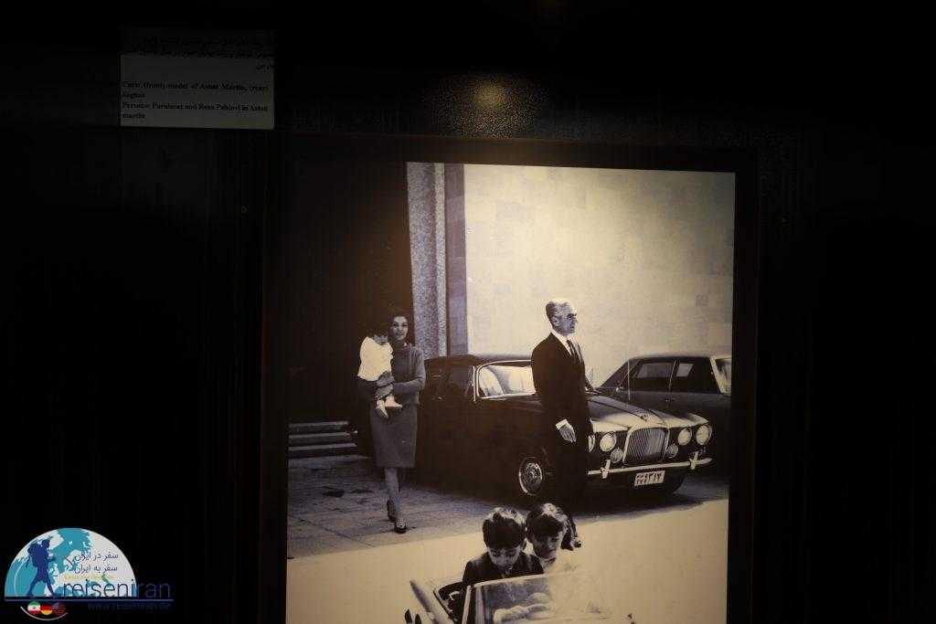 عکس محمدرضا شاه با خودرو شخصی