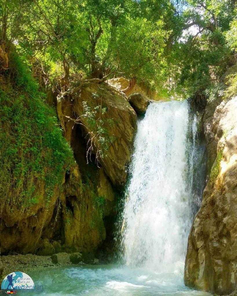 آبشار دورک فریدونشهر
