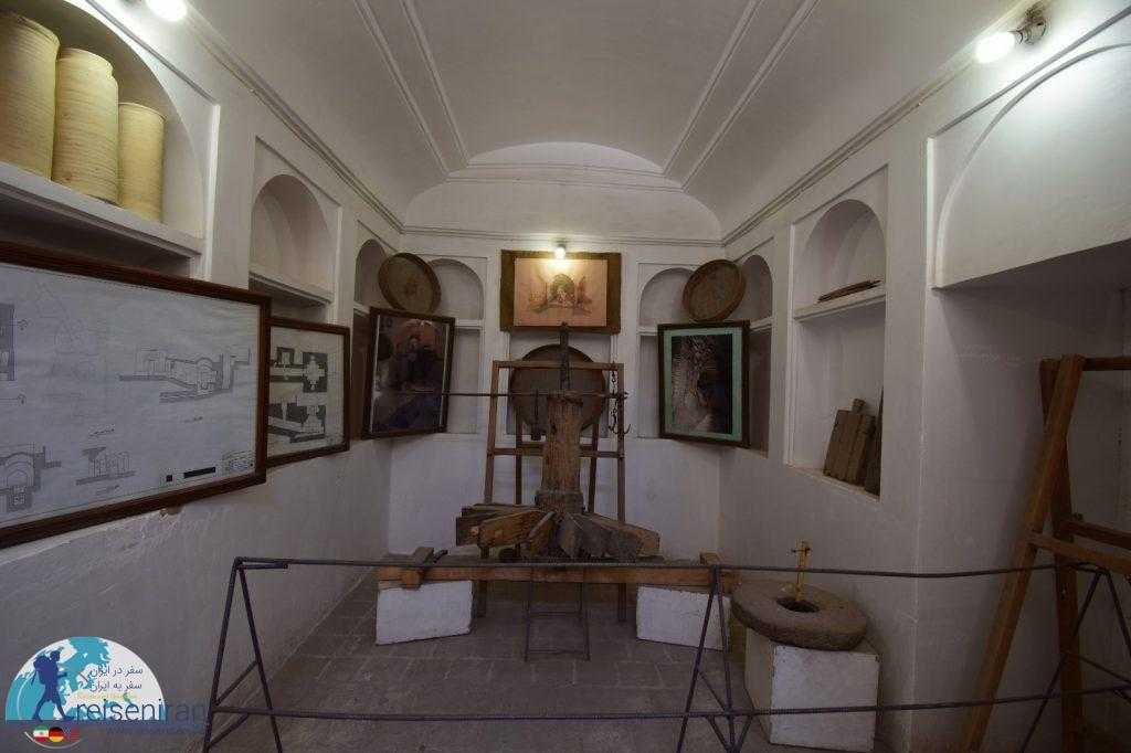 ابزار آلات قدیمی موزه اب یزد