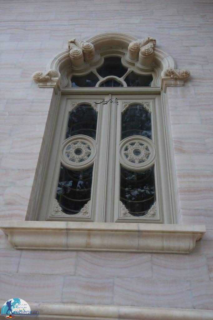پنجره کاخ مرمر رامسر