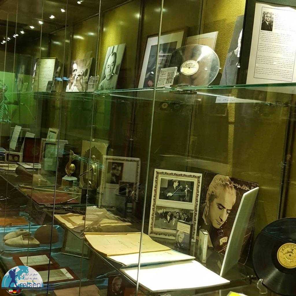 توضیحات در موزه موسیقی تهران