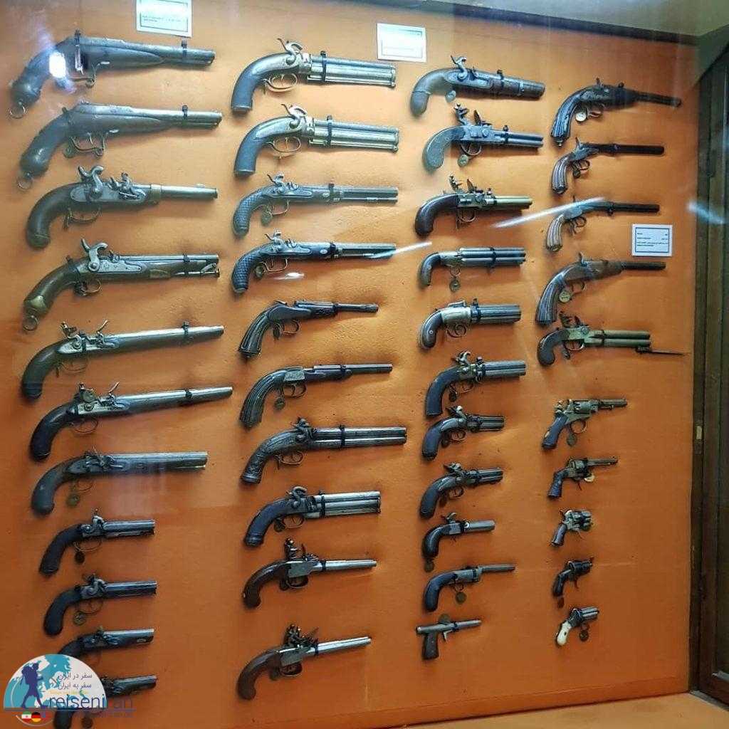 نمایش سلاح های دستی در کاخ موزه انزلی