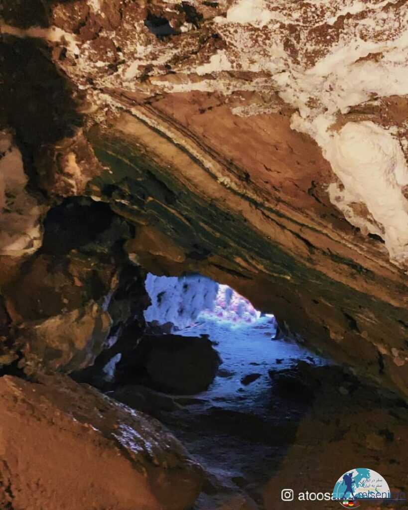 عکس داخل غار نمکدان قشم