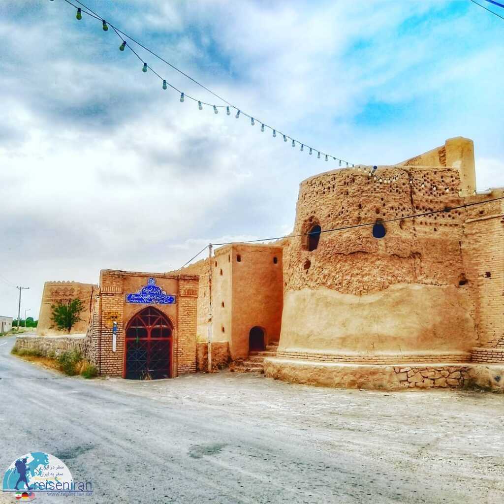 عکس قلعه روستای دولت آباد قم