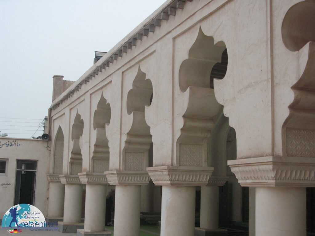 معماری مسجد ملک بن عباس