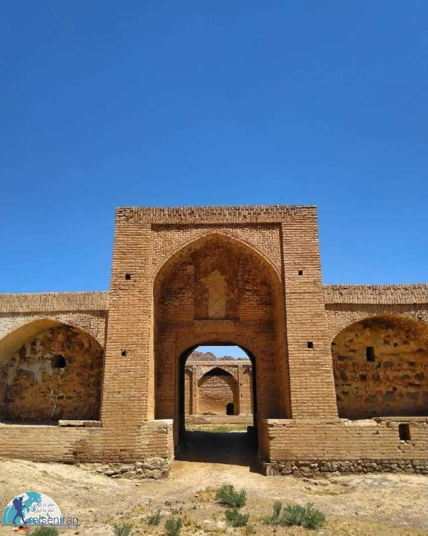 ورودی کاروانسرای شاه عباسی کهک
