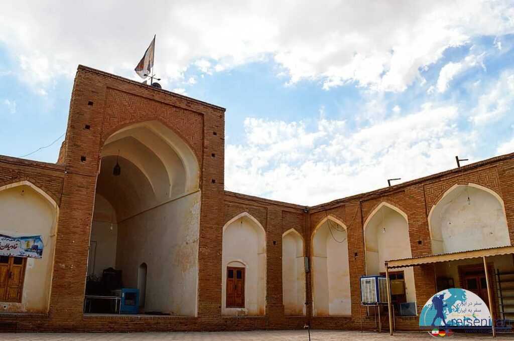 ایوان مسجد جامع بجستان