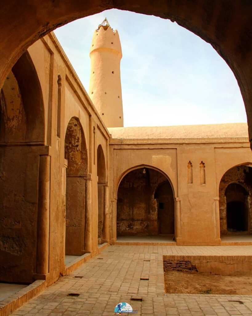 عکس مناره مسجد جامع فهرج