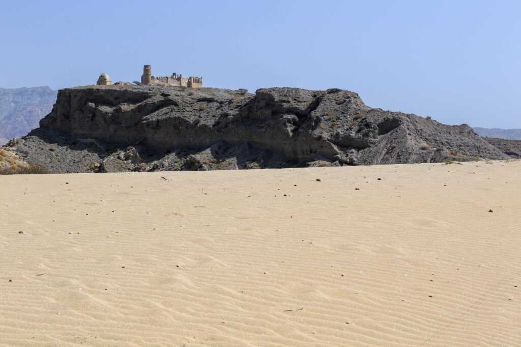 قلعه کلات از ساحل
