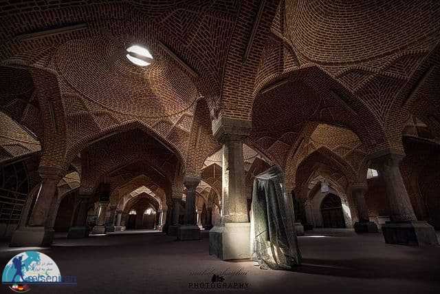 نورگیر مسجد جامع تبریز