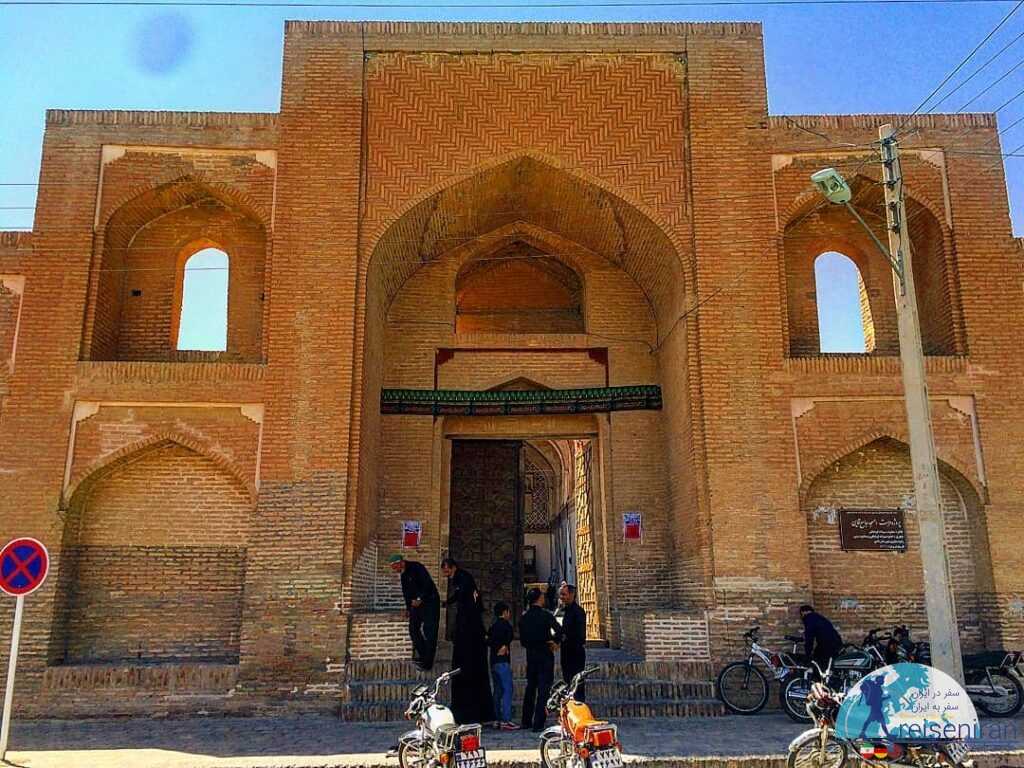 ورودیه مسجد جامع قائن