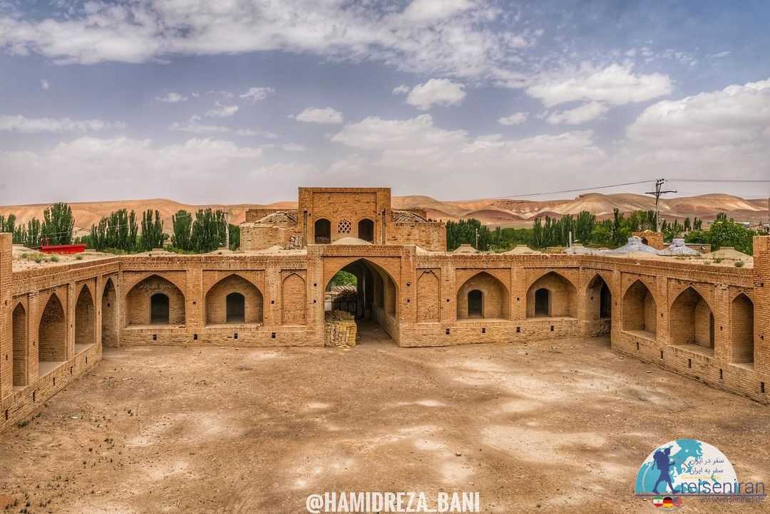 عکس کاروانسرا سه اصفهان