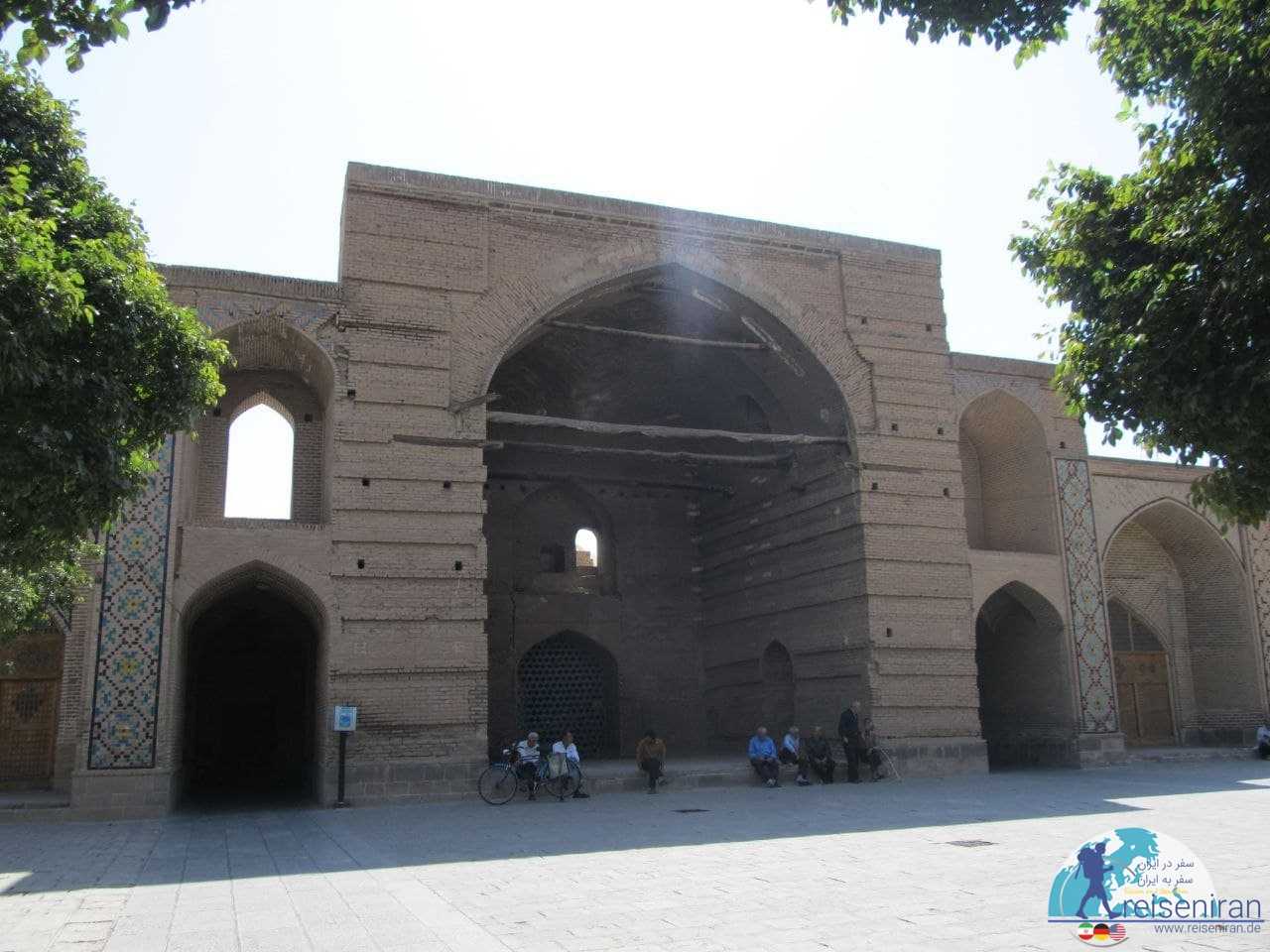 ایوانی دیگر در مسجد جامع عتیق قزوین