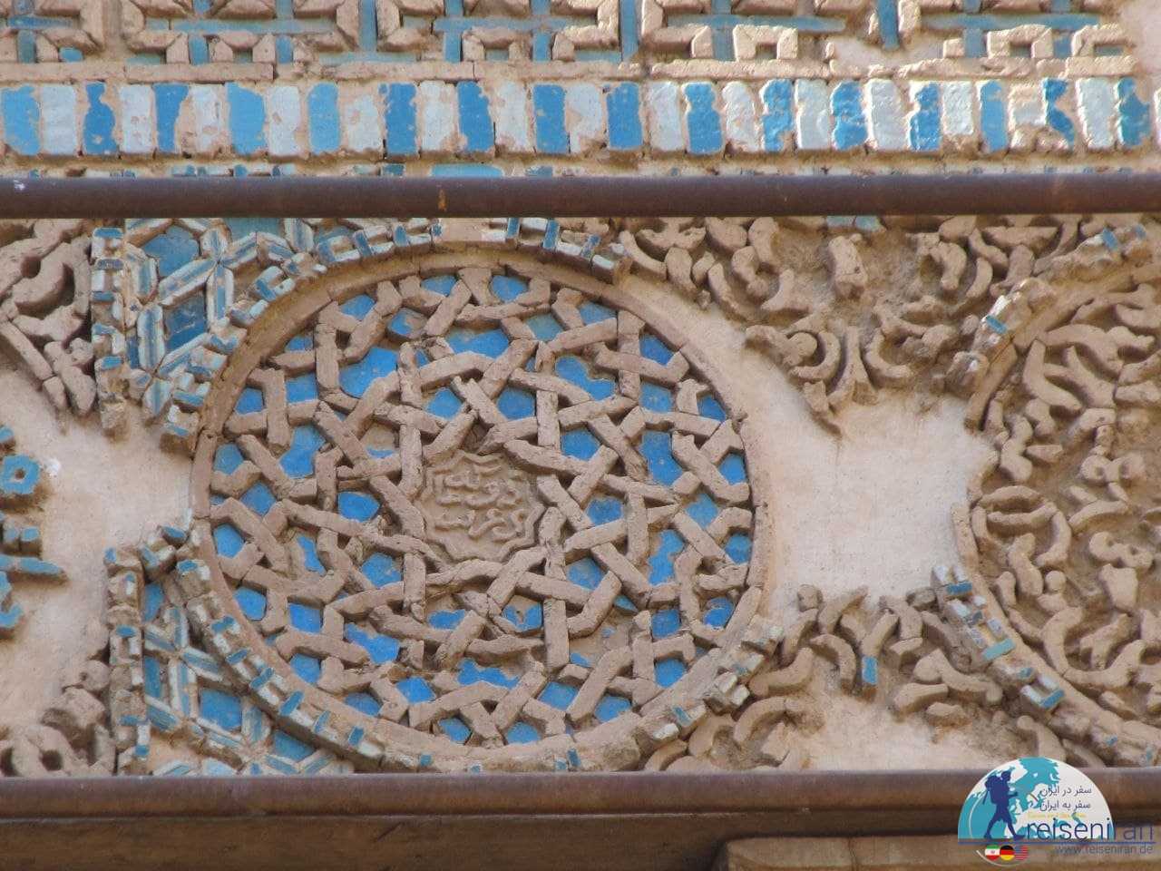 آجرهای لعاب دار مسجد ملک زوزن