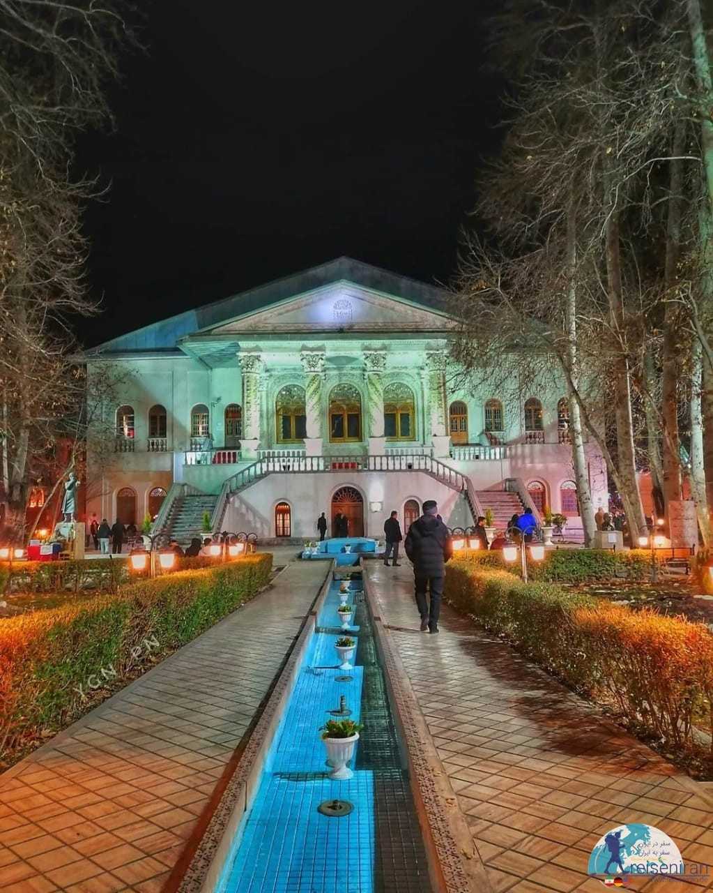 باغ فردوس تجریش تهران در شب