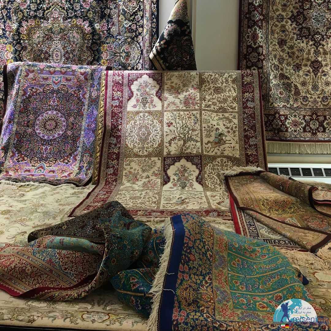 فرش دستباف در بازار فرش شاه عباسی میدان فردوسی