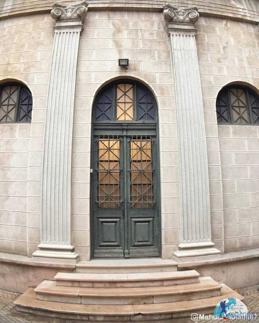 درب ورودی کلیسای ارتدوکس یونانی تهران