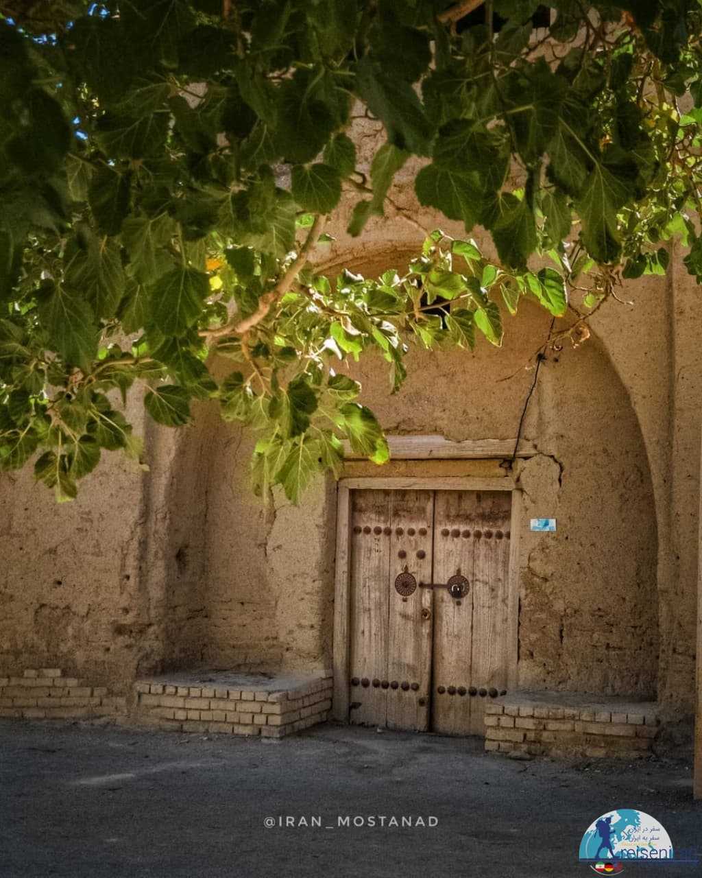 درب قدیمی روستای غرقاب