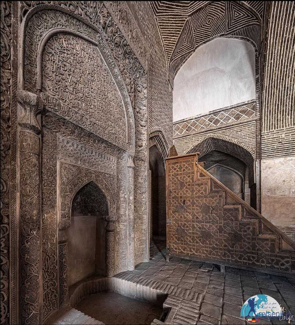 محراب اولجایتو و منبر چوبی در مسجد جامع اصفهان