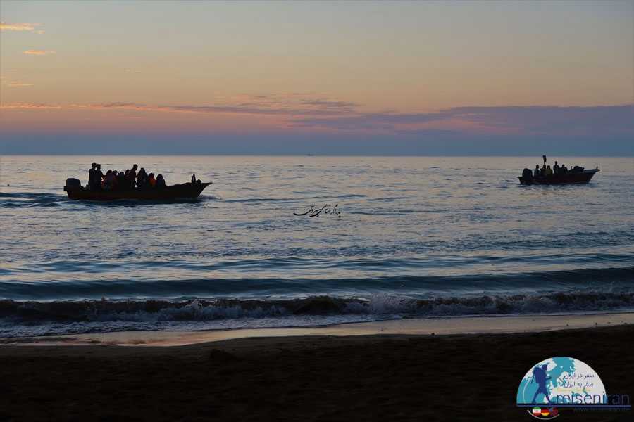 قایق سواری در بوستان ساحلی ریشهر
