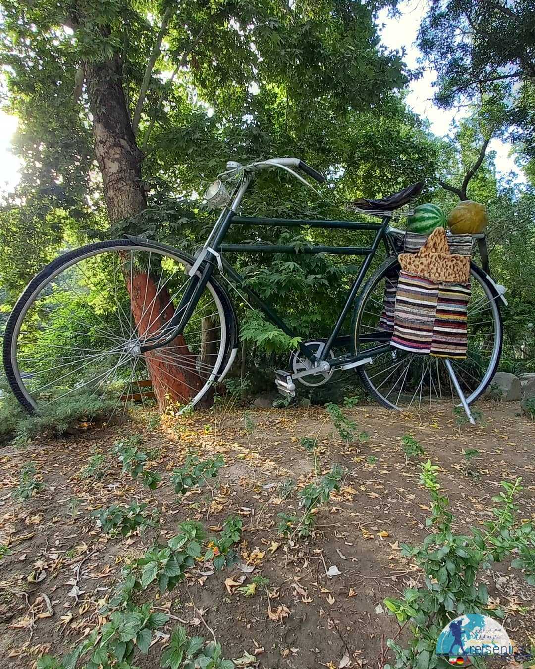 المان دوچرخه در باغ وکیل آباد