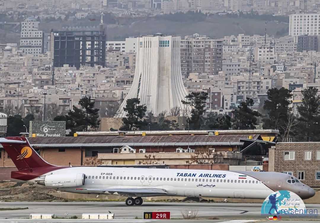 برج آزادی تهران از فرودگاه مهرآباد