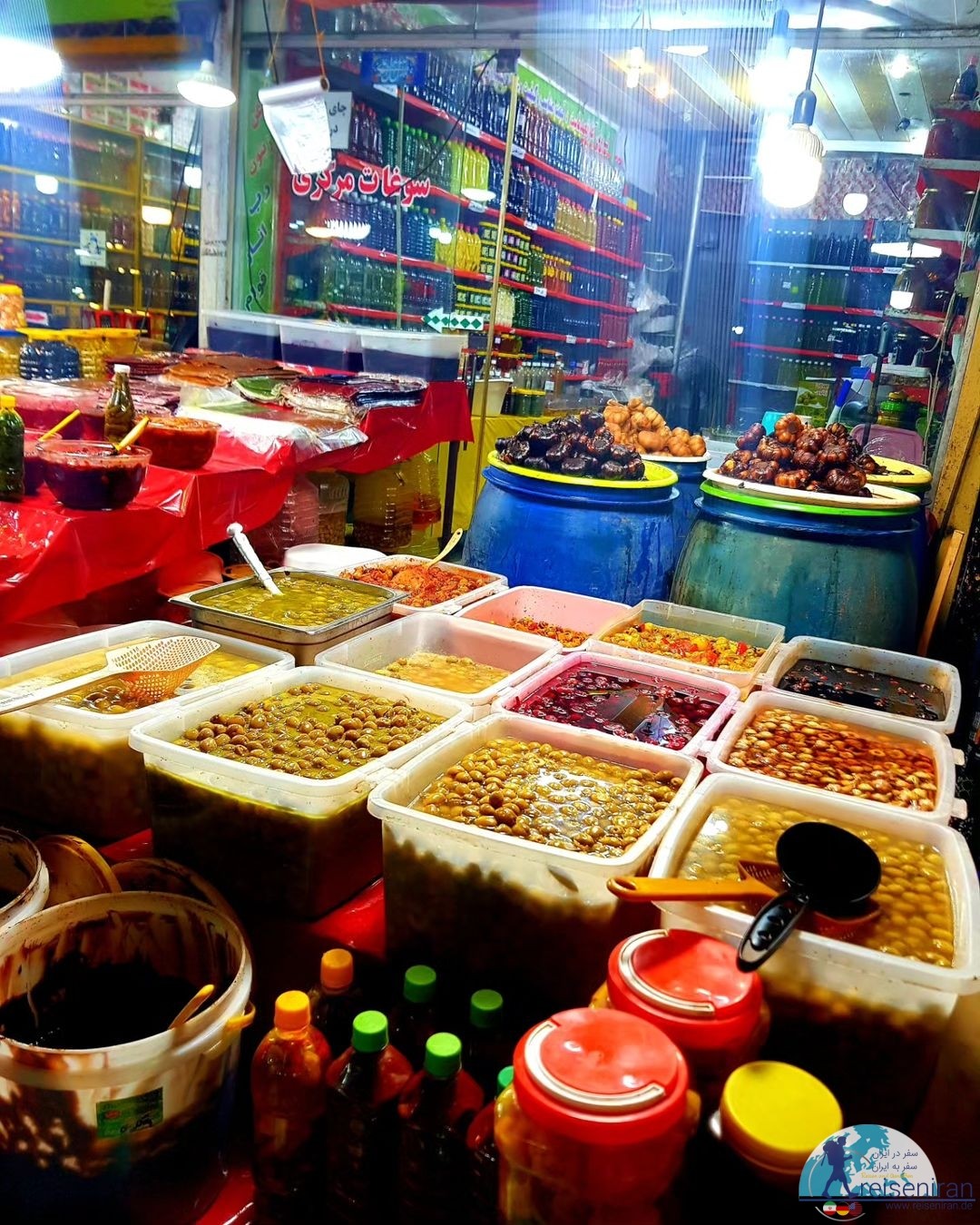 سوغات شمال در بازار محلی محمود آباد